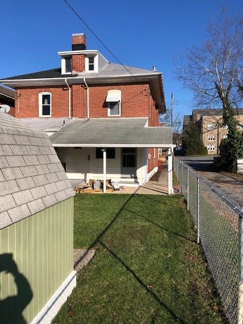 3416 Fairfield St - Photo 3 of 15