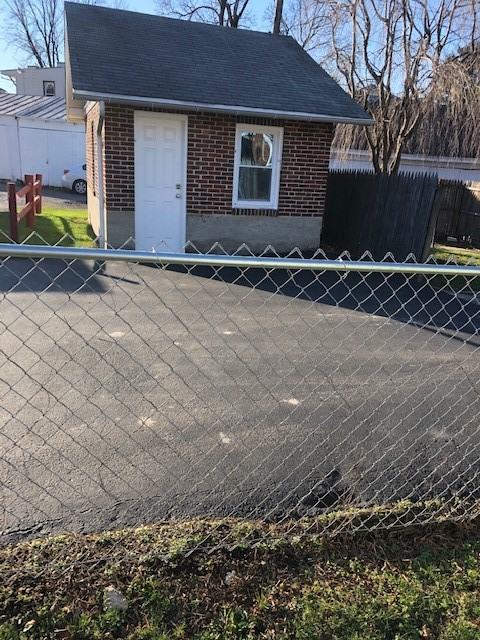 3416 Fairfield St - Photo 4 of 15