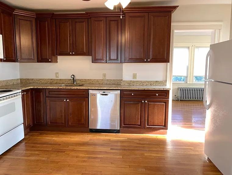 29 Brook Rd #1 - Photo 3 of 9