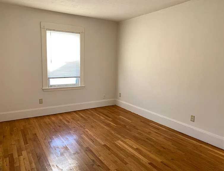 29 Brook Rd #1 - Photo 5 of 9