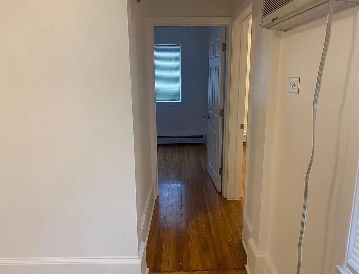 34 Franklin Ave #8 - Photo 5 of 8