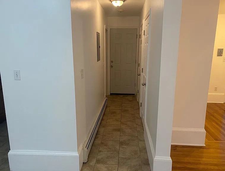 34 Franklin Ave #8 - Photo 6 of 8