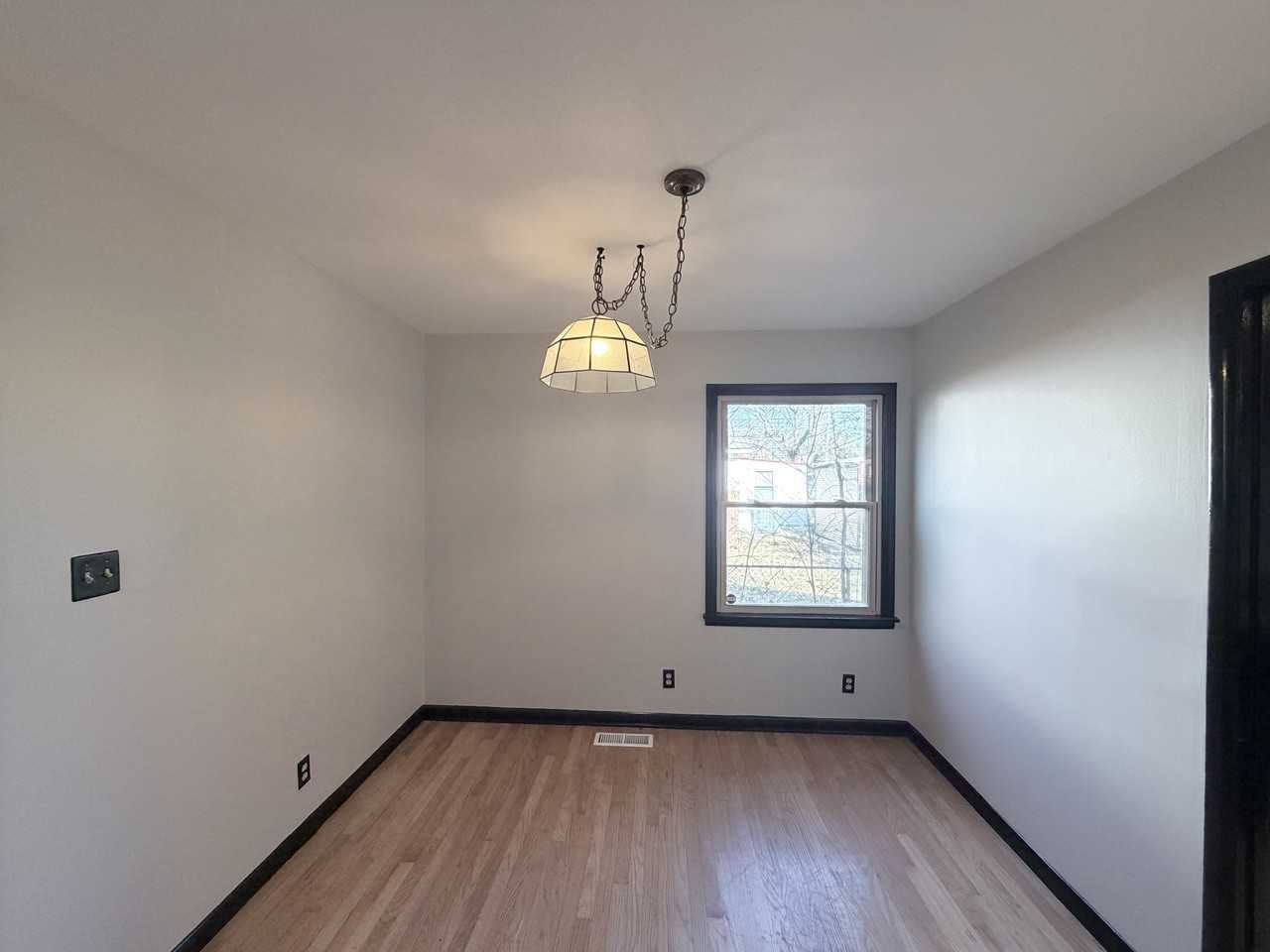 2703 Biscayne St Sw - Photo 4 of 16