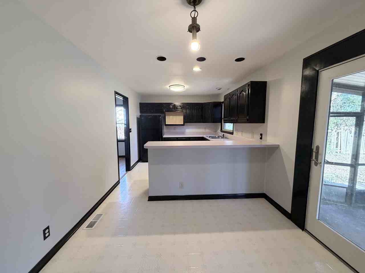 2703 Biscayne St Sw - Photo 6 of 16