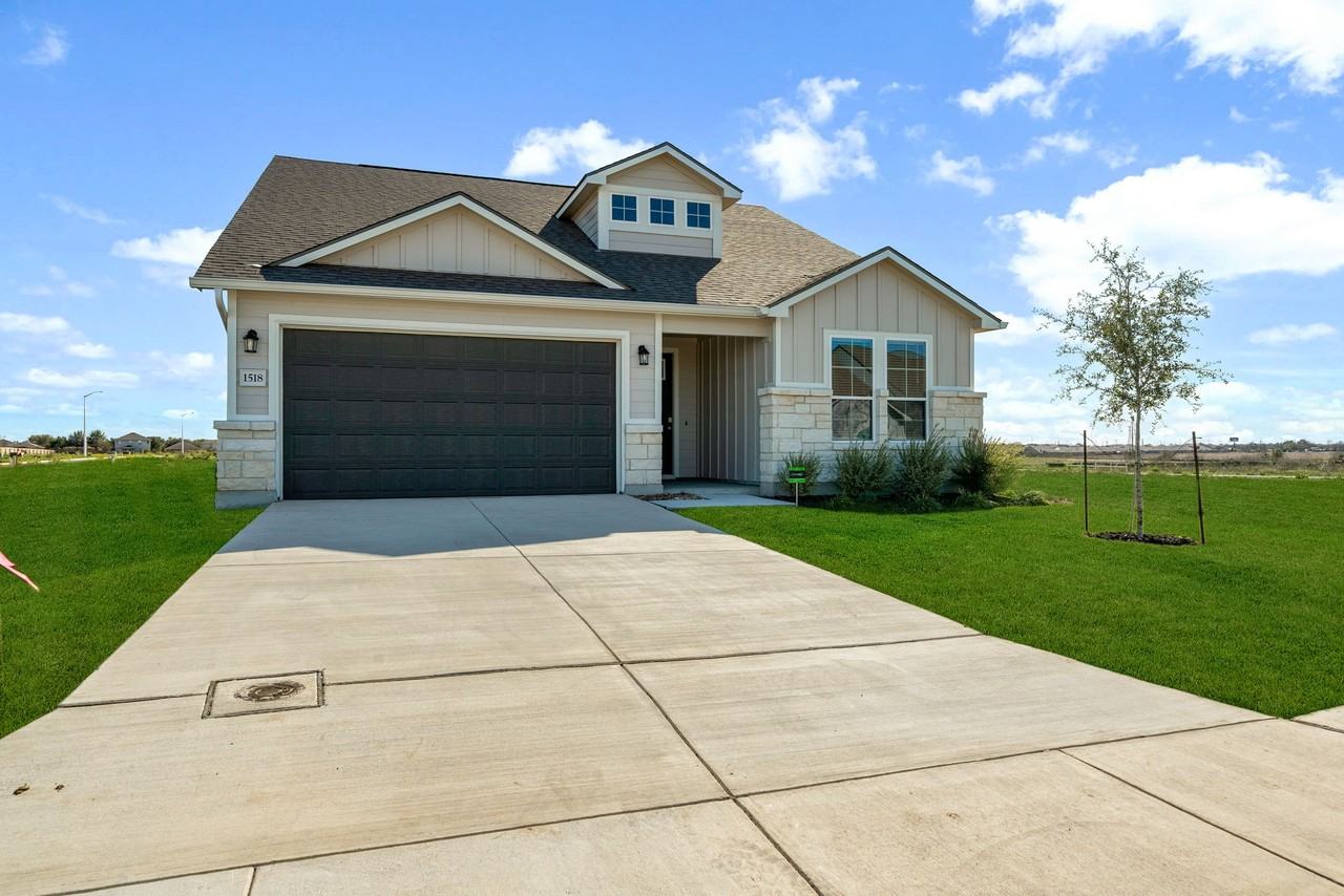 1518 Passmore Downs - Photo 2 of 30