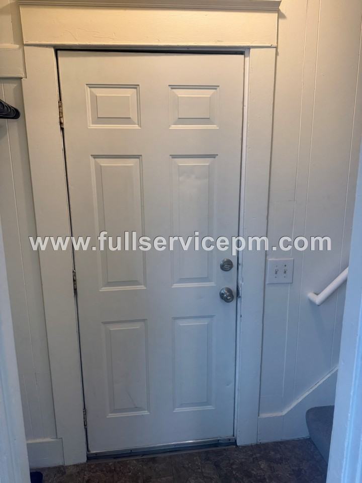 2309 19th St - Photo 3 of 38