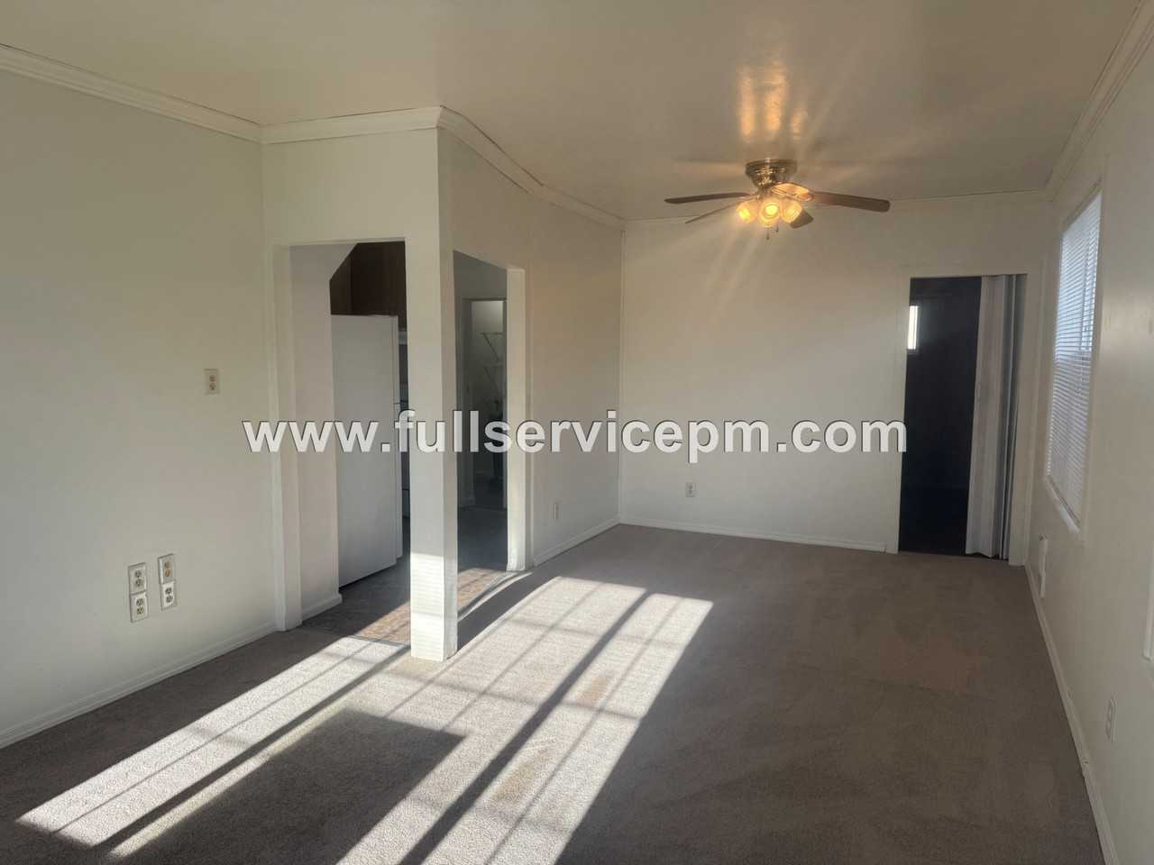 2309 19th St - Photo 7 of 38