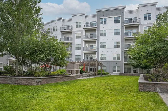 80 Fawcett St - Photo 4 of 25