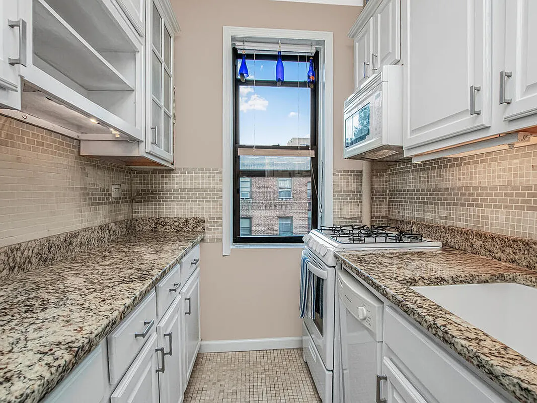 3015 Riverdale Ave #5682 - Photo 4 of 6