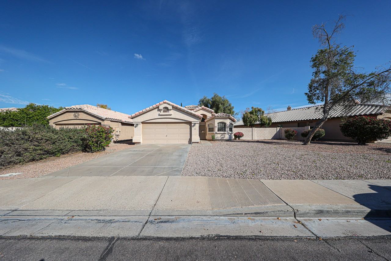 3884 E Douglas Loop - Photo 2 of 44