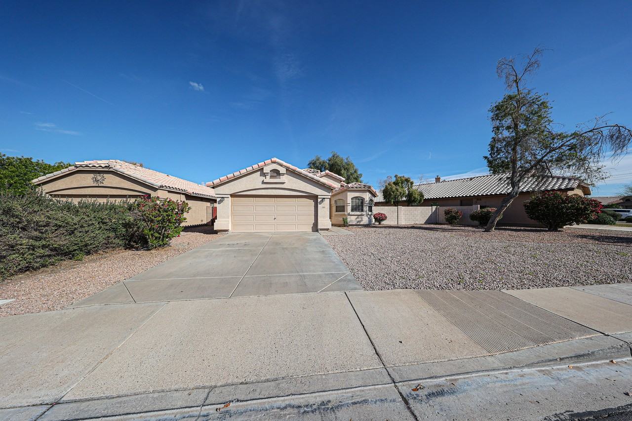 3884 E Douglas Loop - Photo 3 of 44