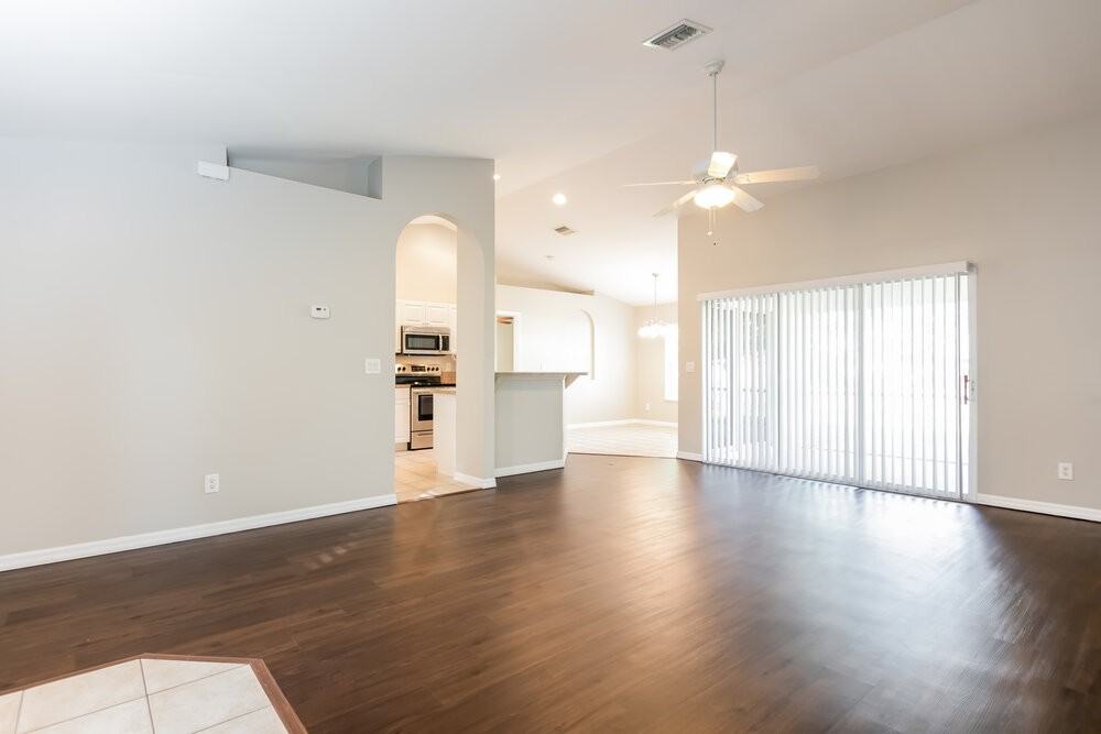 3013 Sw 4th Pl - Photo 2 of 14