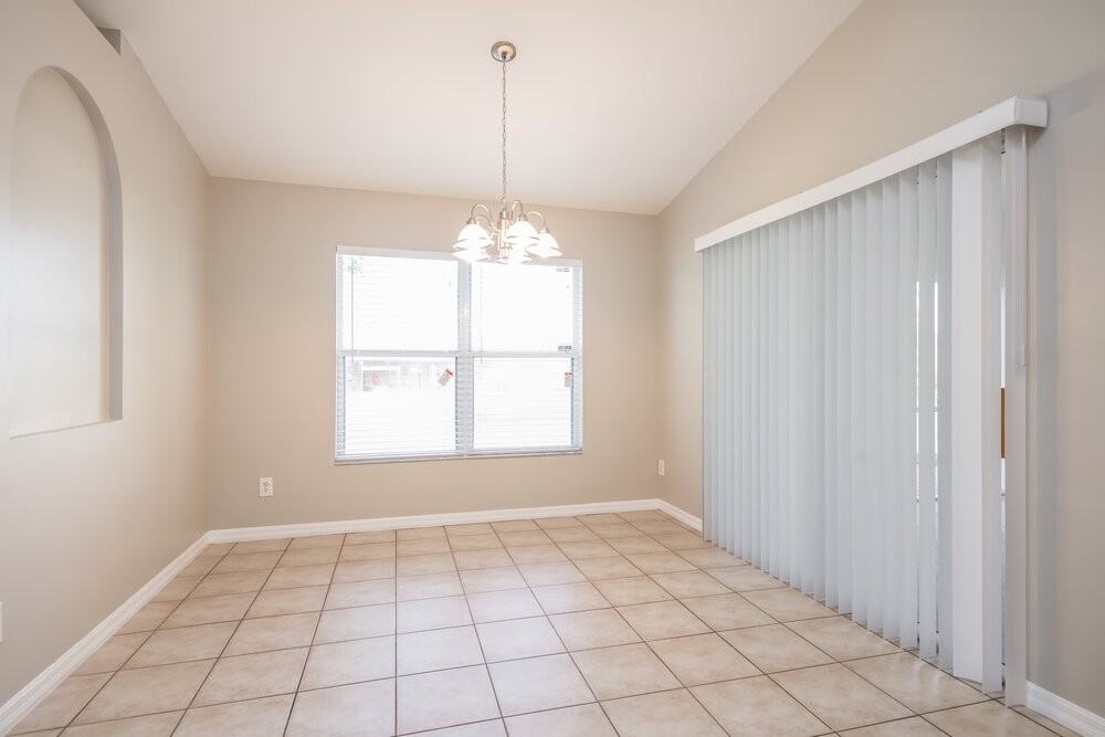 3013 Sw 4th Pl - Photo 4 of 14