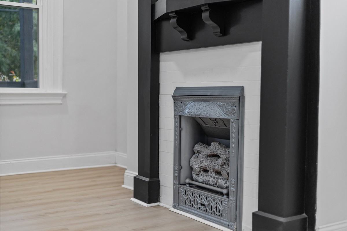 392 Calderwood Ave #1 - Photo 5 of 36