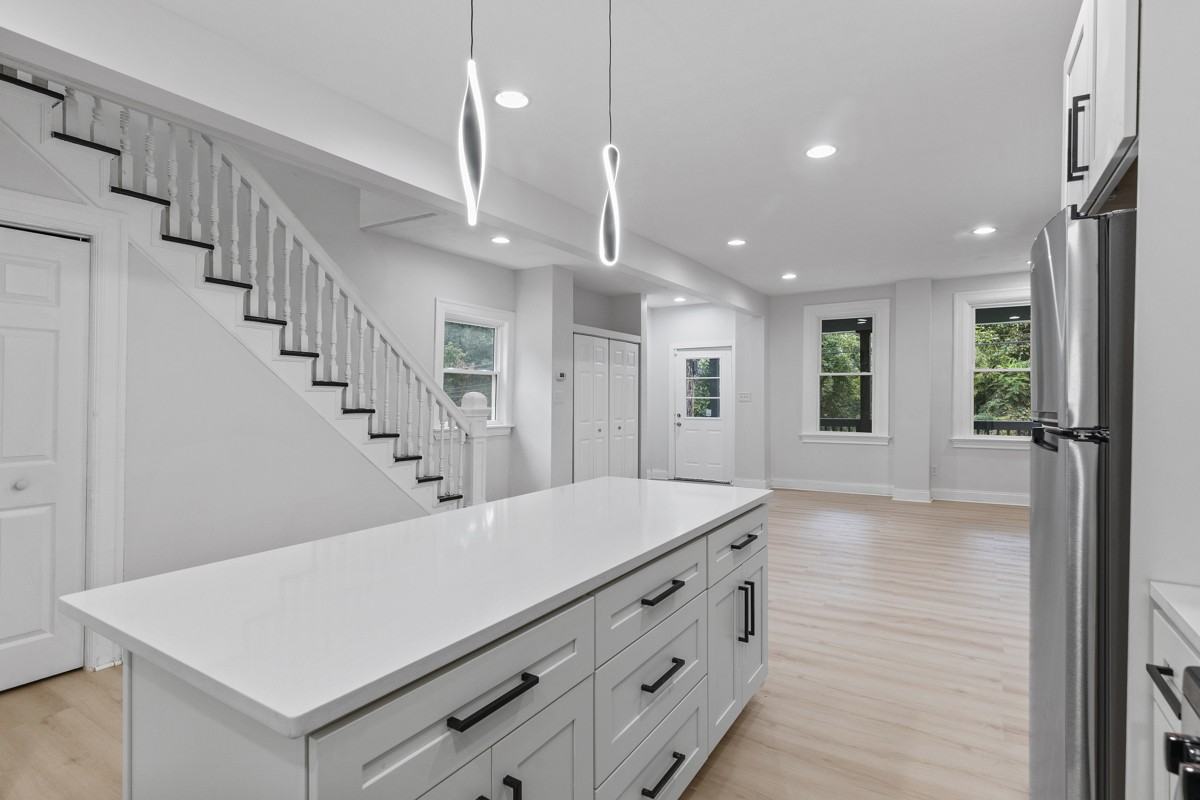 392 Calderwood Ave #1 - Photo 7 of 36