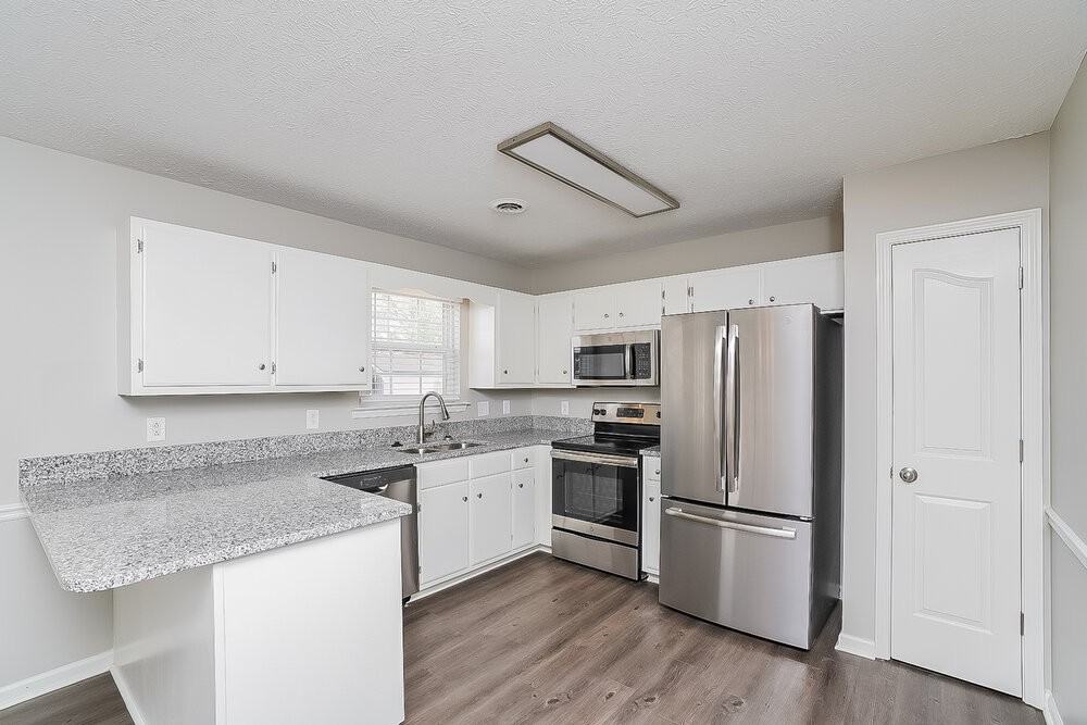 2301 Weber Ct - Photo 7 of 17