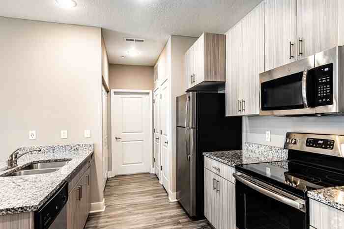 5621 Ne 80th Ter #1A - Photo 3 of 13