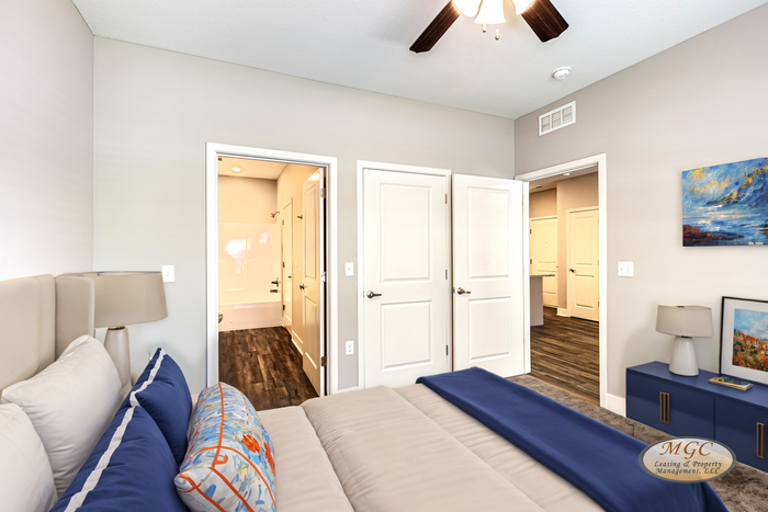 5621 Ne 80th Ter #1A - Photo 4 of 13