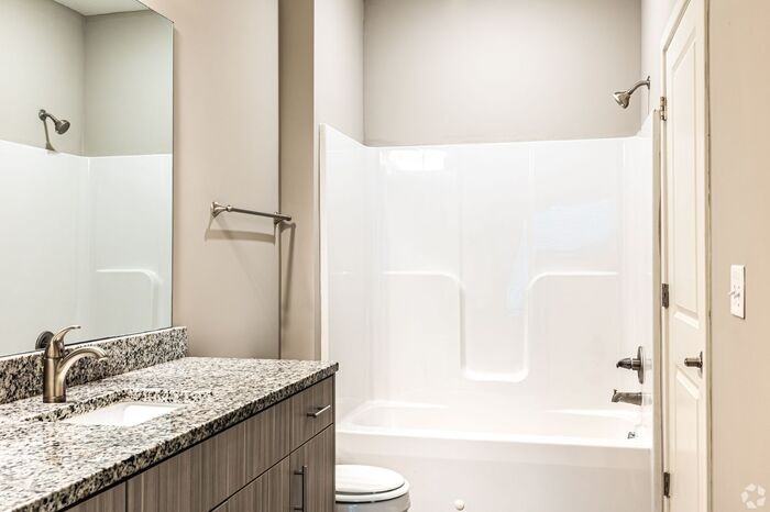 5621 Ne 80th Ter #1A - Photo 5 of 13