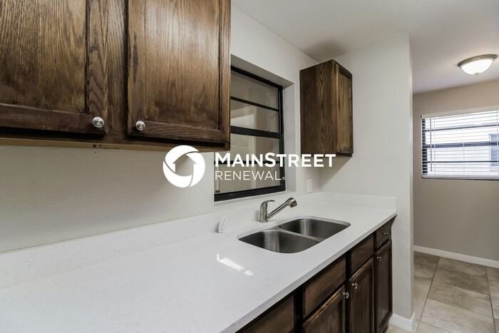 1236 Merritt St - Photo 5 of 16