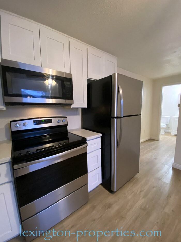 3439 1st Ave #4A - Photo 5 of 11