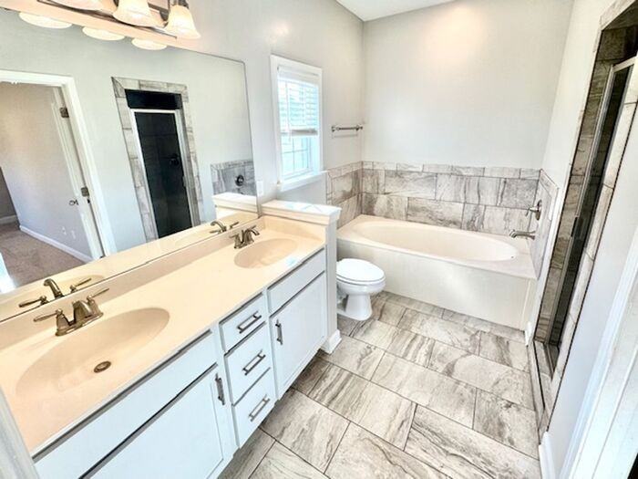 5696 Matthew Dr - Photo 6 of 10