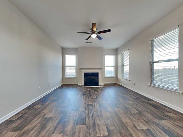 134 Jeremiah Rd - Photo 6 of 20