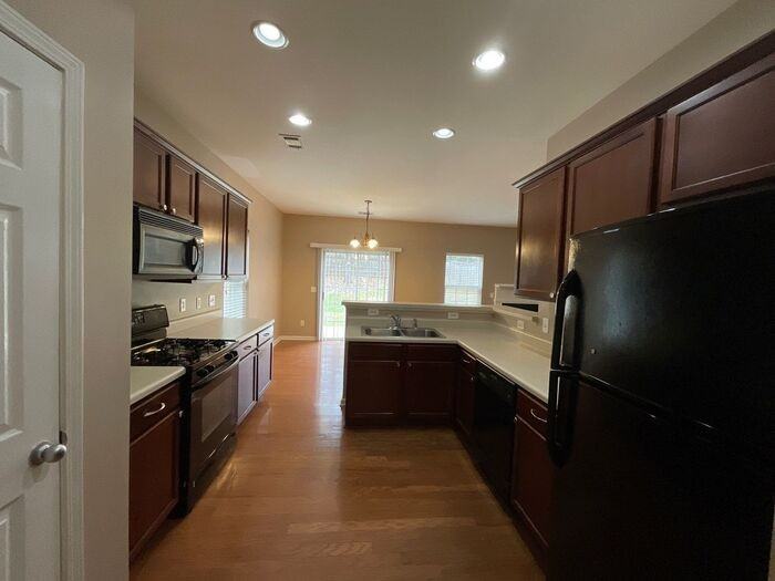 504 Quinn Dr - Photo 5 of 25