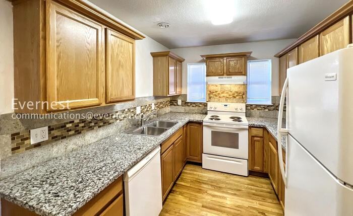 6147 Ne 9th Ave - Photo 5 of 43