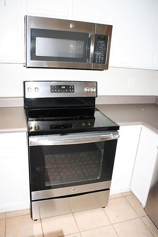 1975 E Del Rio St - Photo 4 of 12