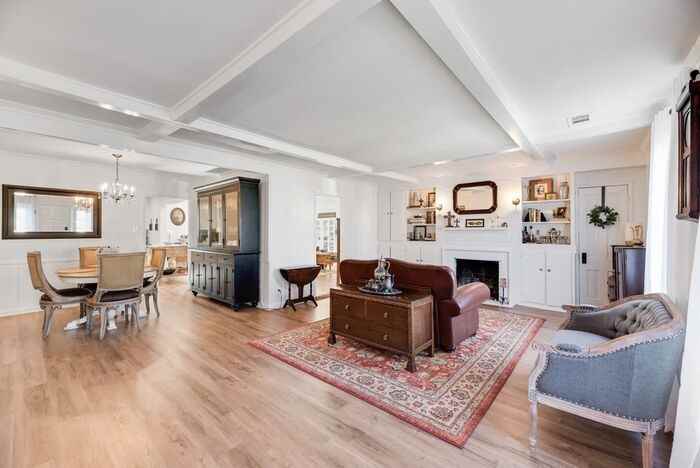 2216 W Lotus Ave - Photo 2 of 19