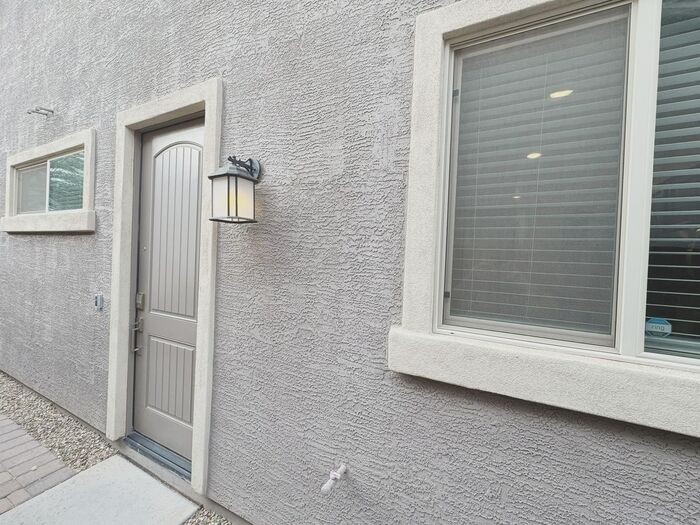 9631 W Trumbull Rd - Photo 5 of 50