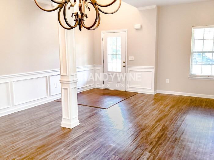 355 Mary Dr - Photo 4 of 33