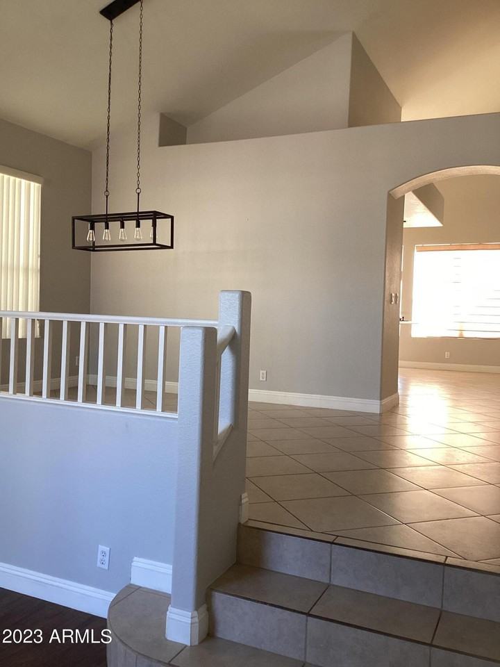 2331 W Toledo Pl - Photo 7 of 43