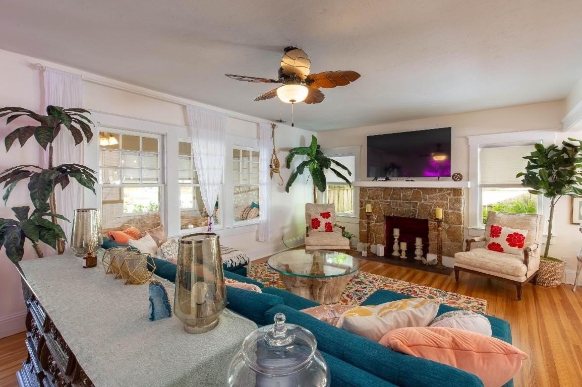 435 56th St - Photo 5 of 20