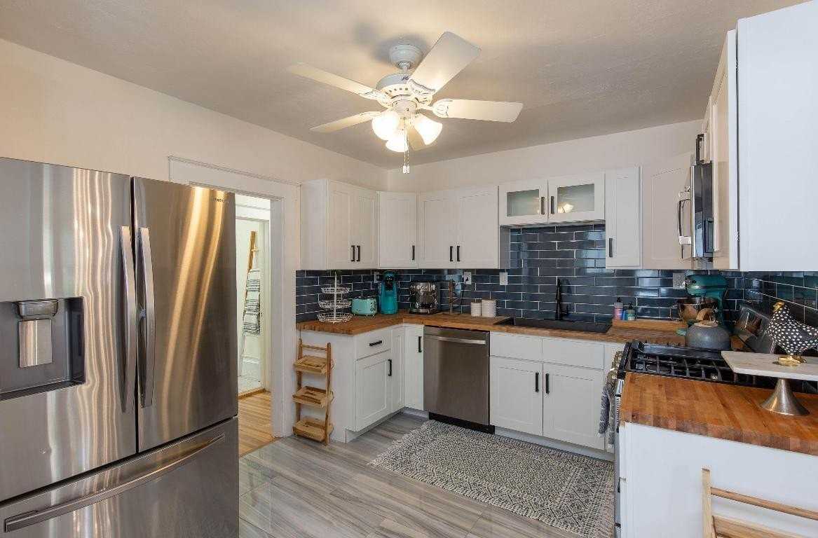 435 56th St - Photo 7 of 20