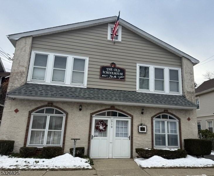 319 Lathrop Ave #4 - Photo 3 of 20