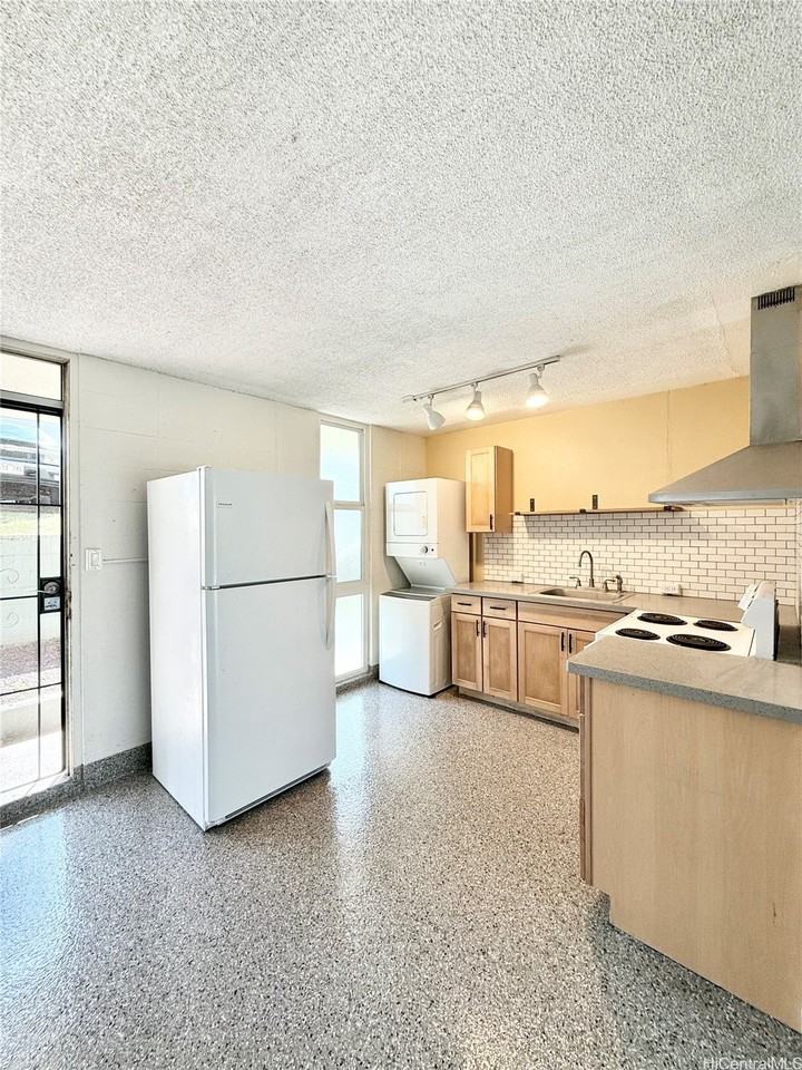 95-009 Waikalani Dr Apt A108 #A108 - Photo 2 of 9