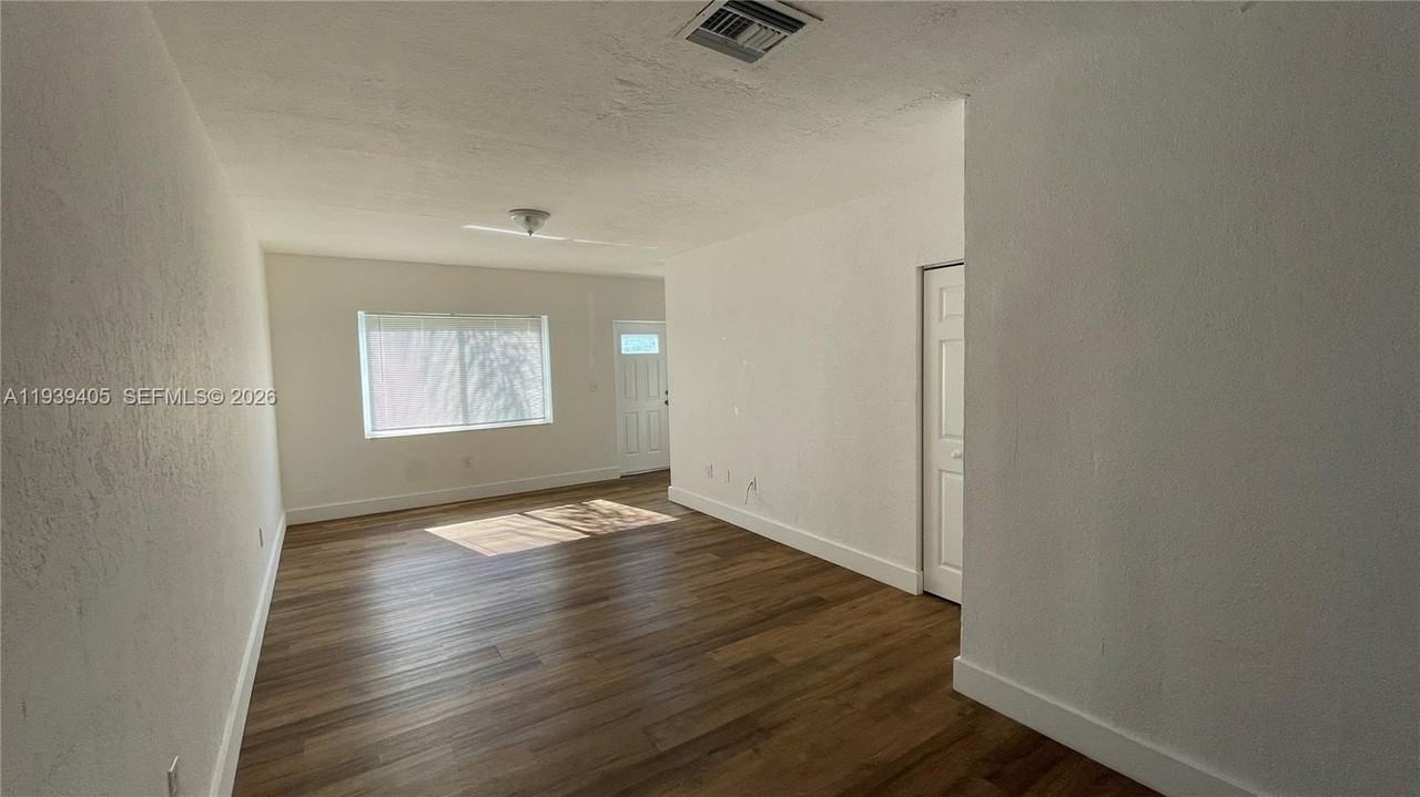 209 Nw 84th St #209 - Photo 5 of 14