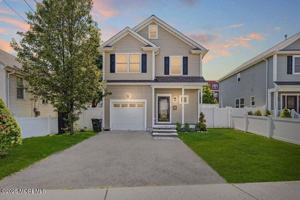 featured image of 136 Lippincott Ave