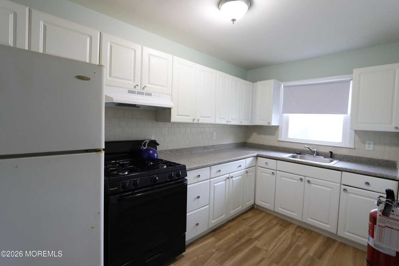 110 Union Ave Unit D #D - Photo 3 of 5