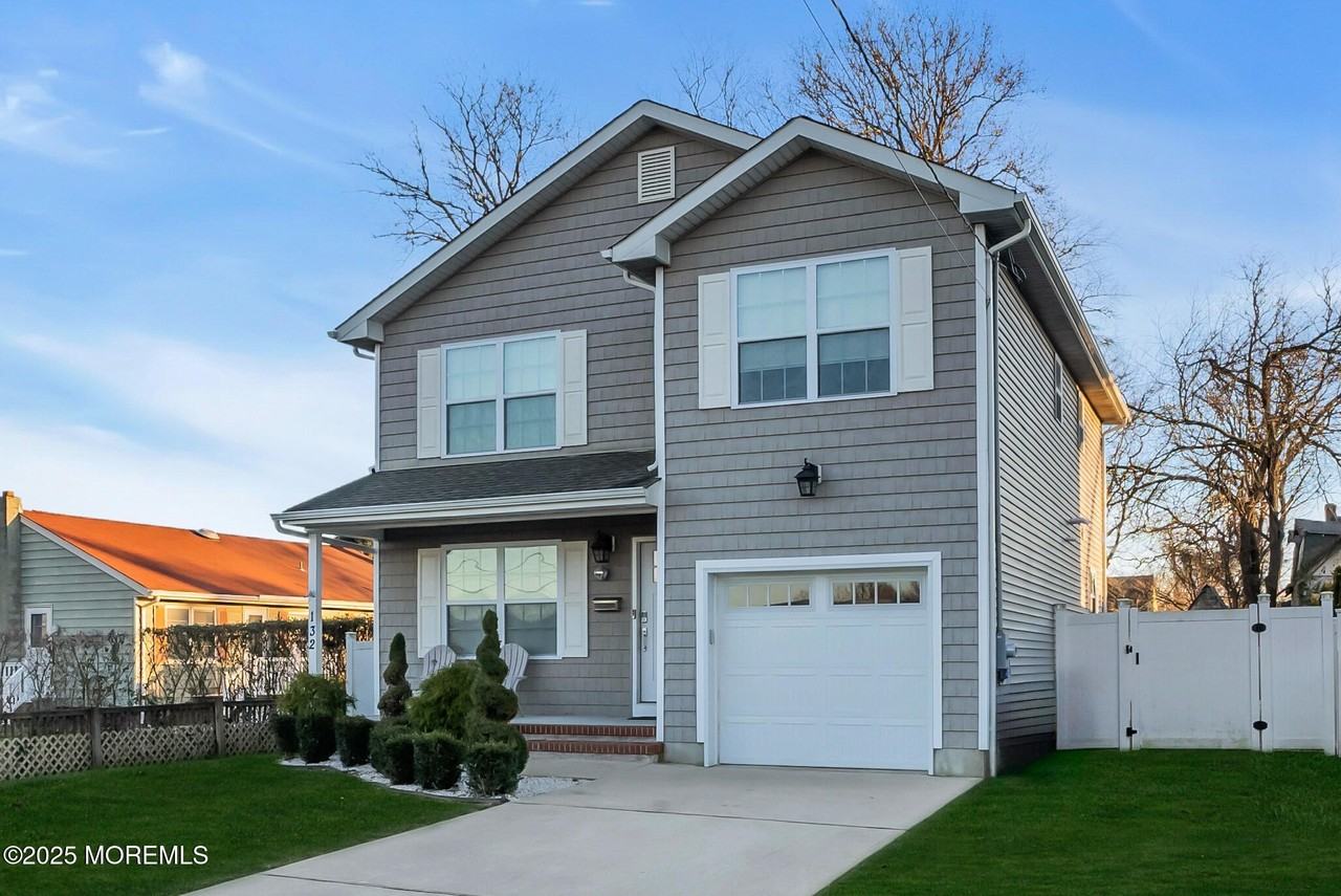 132 Chelton Ave - Photo 6 of 32