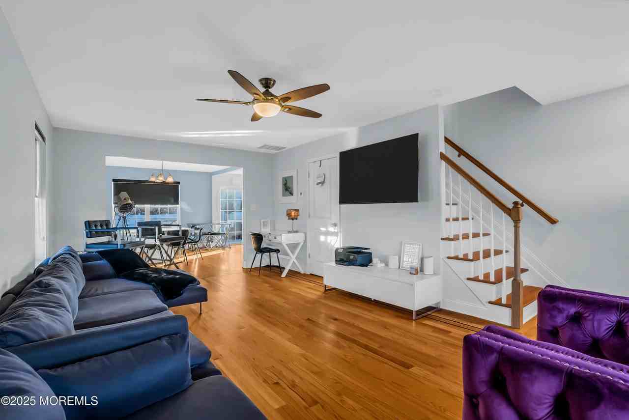 132 Chelton Ave - Photo 7 of 32