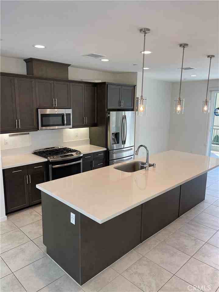 789 Windward Way - Photo 2 of 12