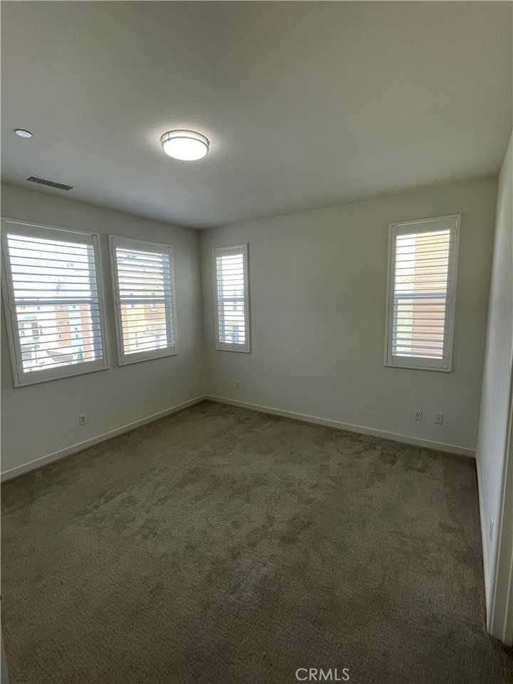 789 Windward Way - Photo 5 of 12