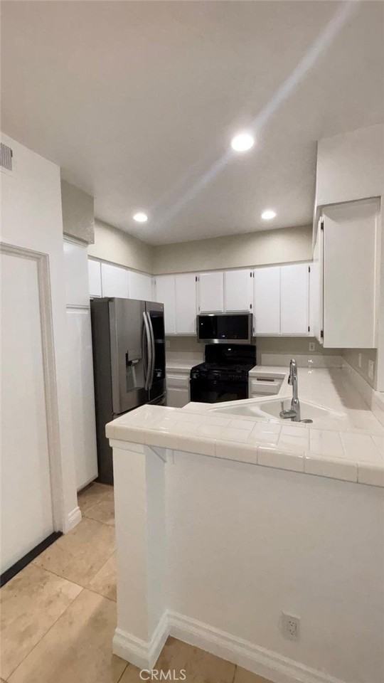 27546 Jasmine Ave - Photo 4 of 12