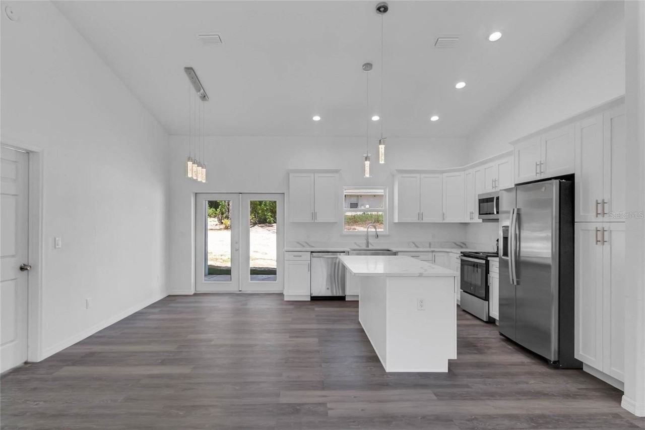 13757 Sw 81st Cir - Photo 7 of 16