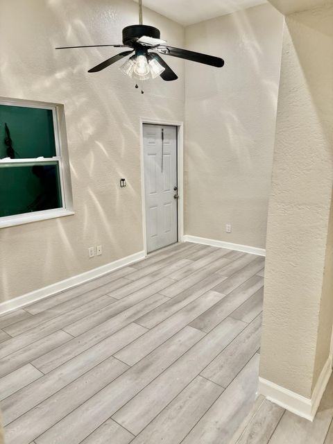 1040 17th Street - Photo 3 of 5