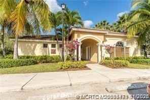 49 Se Sedona Cir #101 - Photo 3 of 31