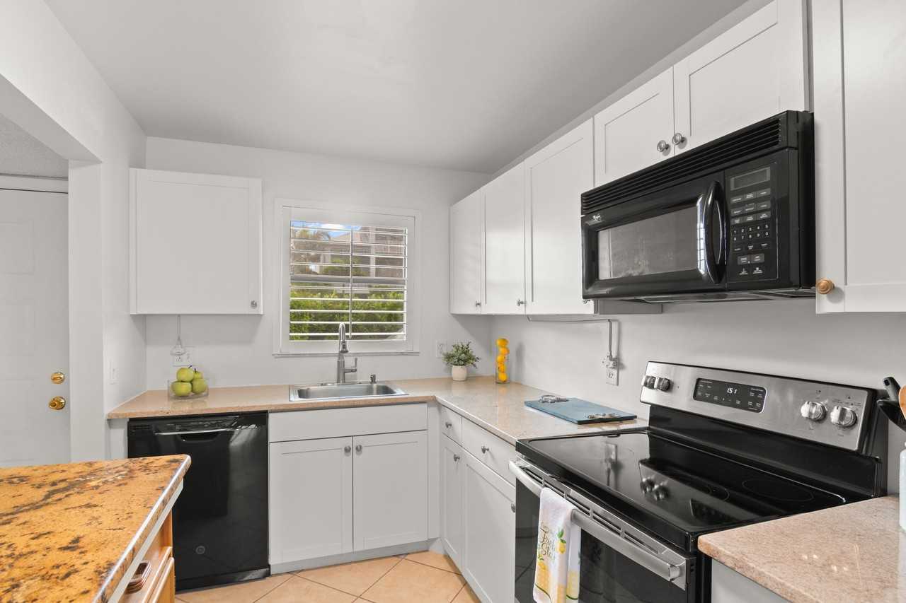 1300 Seaway Dr #C1 - Photo 4 of 16